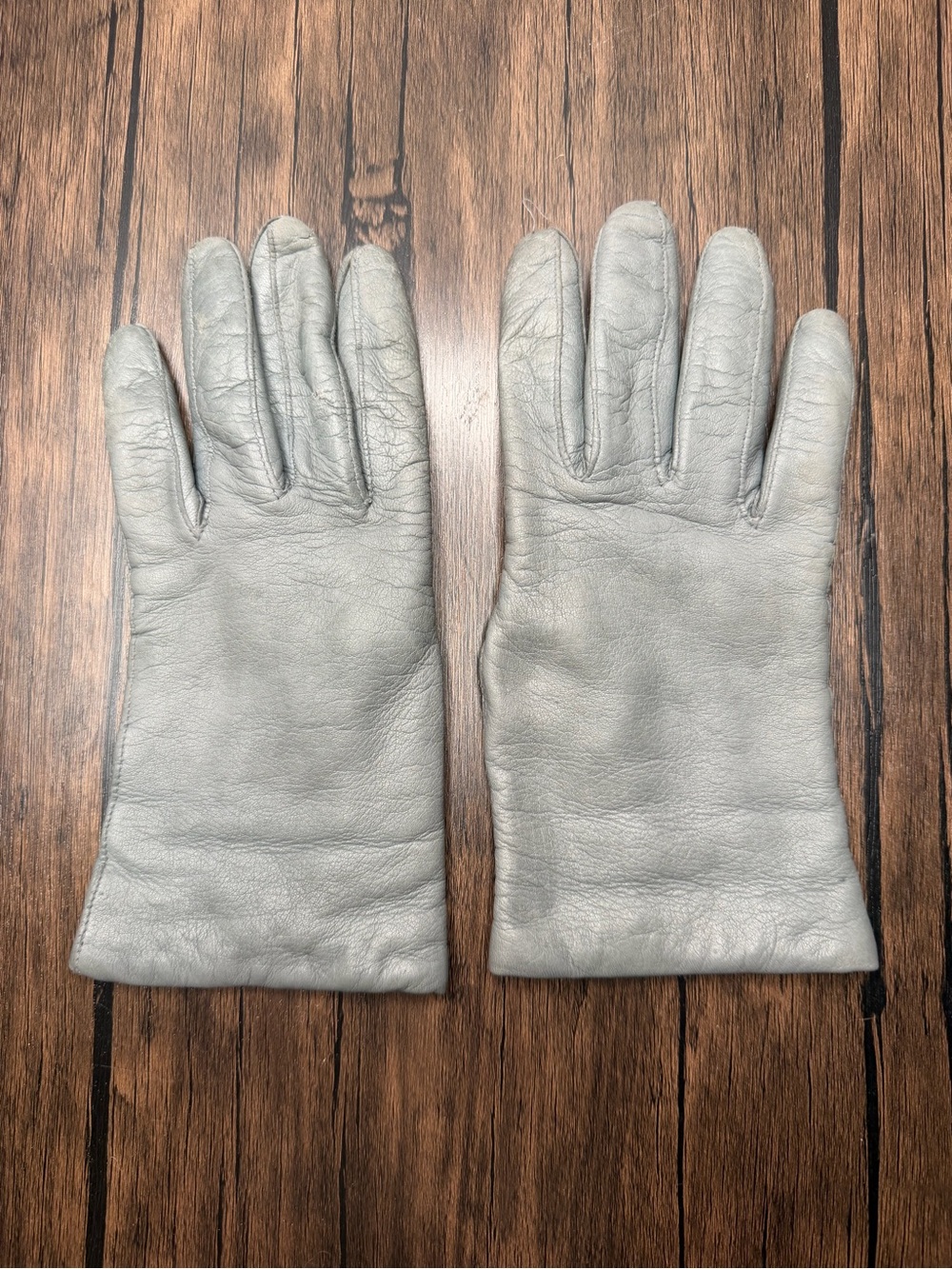 Vintage women’s 7.5 Leather cashmere gloves in Light Gray made in Italy